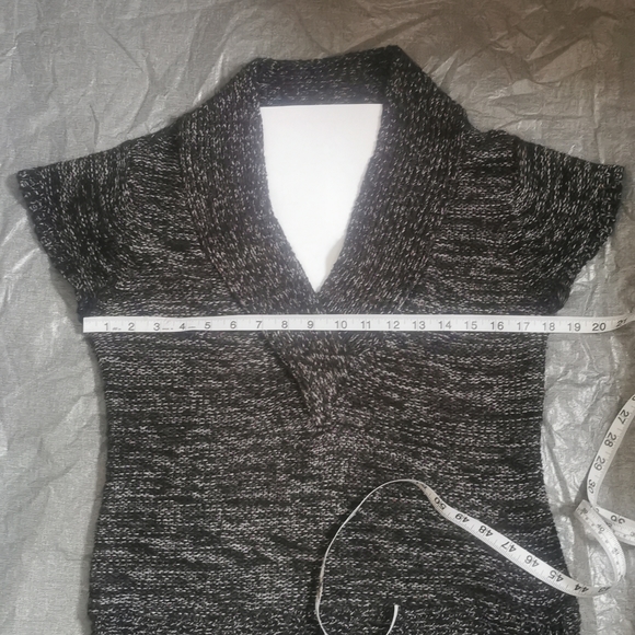 Razzle Dazzle large L  Dark Grey Gray tweed light grey V neck sweater - Picture 10 of 13